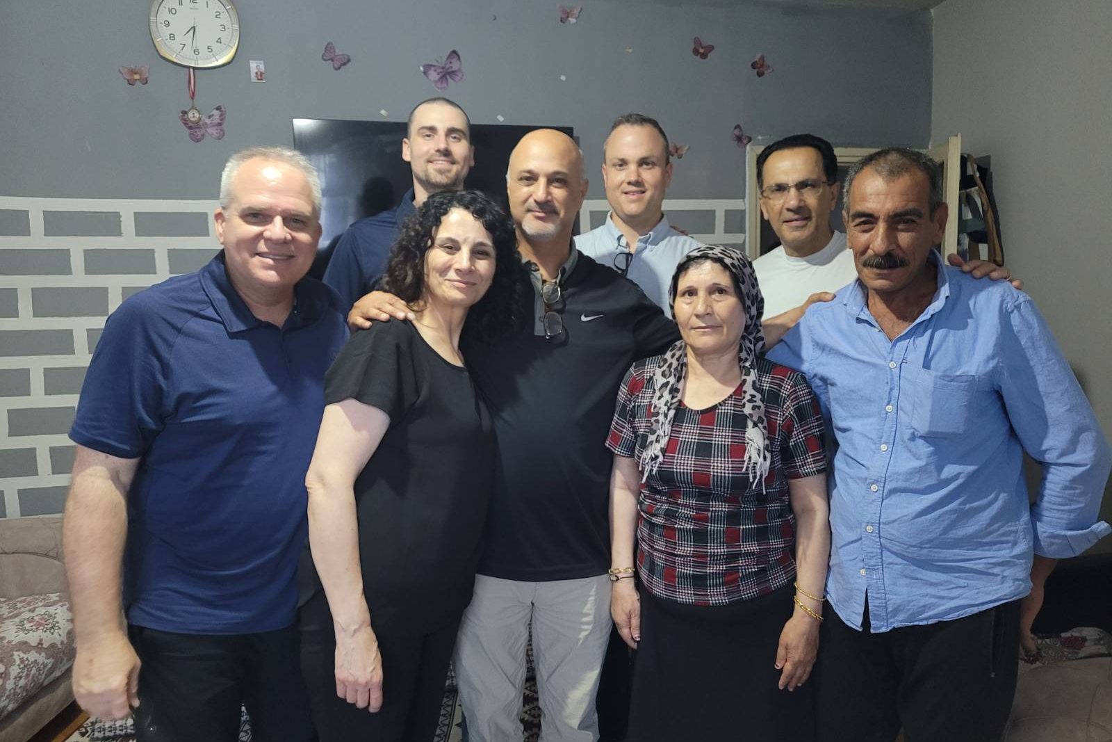 David with a refugee family in Istanbul